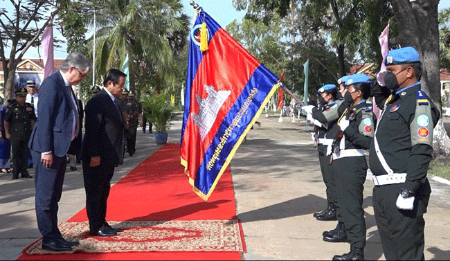 កម្ពុជាស្នើបារាំងបង្កើនជំនួយហ្វឹកហ្វឺនជំនាញដល់ទ័ពមួកខៀវចូលរួមប្រតិបត្តិការរក្សាសន្តិភាព